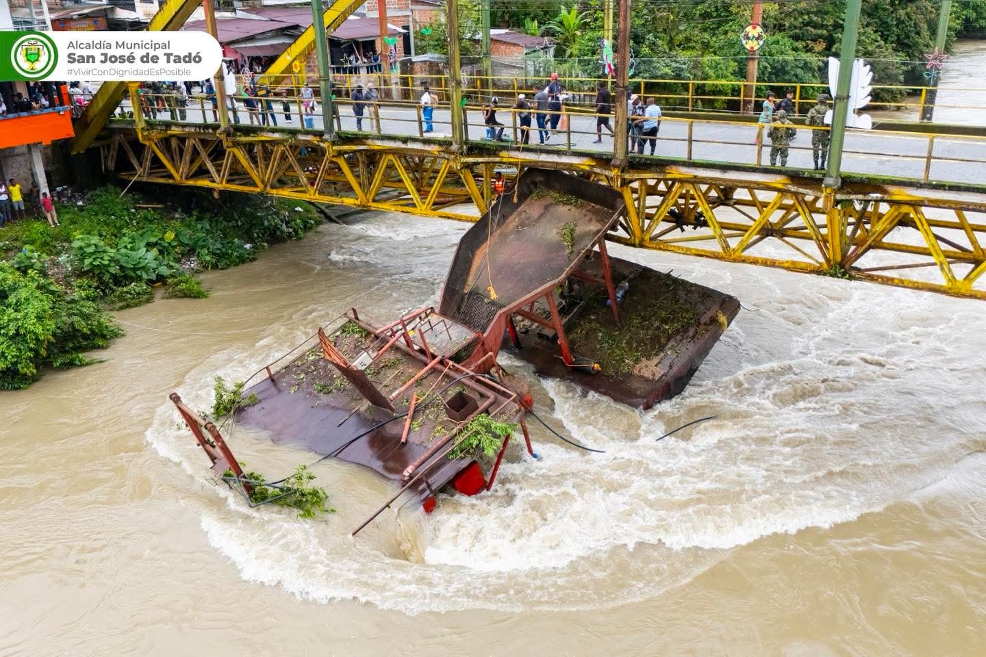 𝗟𝗮 𝗮𝗹𝗰𝗮𝗹𝗱í𝗮 𝗱𝗲 𝗧𝗮𝗱ó 𝗲𝗺𝗶𝘁𝗲 𝘂𝗻 𝗰𝗼𝗺𝘂𝗻𝗶𝗰𝗮𝗱𝗼 𝗽𝗼𝗿 𝗹𝗼 𝗼𝗰𝘂𝗿𝗿𝗶𝗱𝗼 𝗰𝗼𝗻 𝘂𝗻𝗮 𝗰𝗹𝗮𝘀𝗶𝗳𝗶𝗰𝗮𝗱𝗼𝗿𝗮 𝗲𝗻 𝗲𝗹 𝗽𝘂𝗲𝗻𝘁𝗲 𝘀𝗼𝗯𝗿𝗲 𝗲𝗹 𝗿𝗶𝗼 𝗦𝗮𝗻 𝗝𝘂𝗮𝗻.